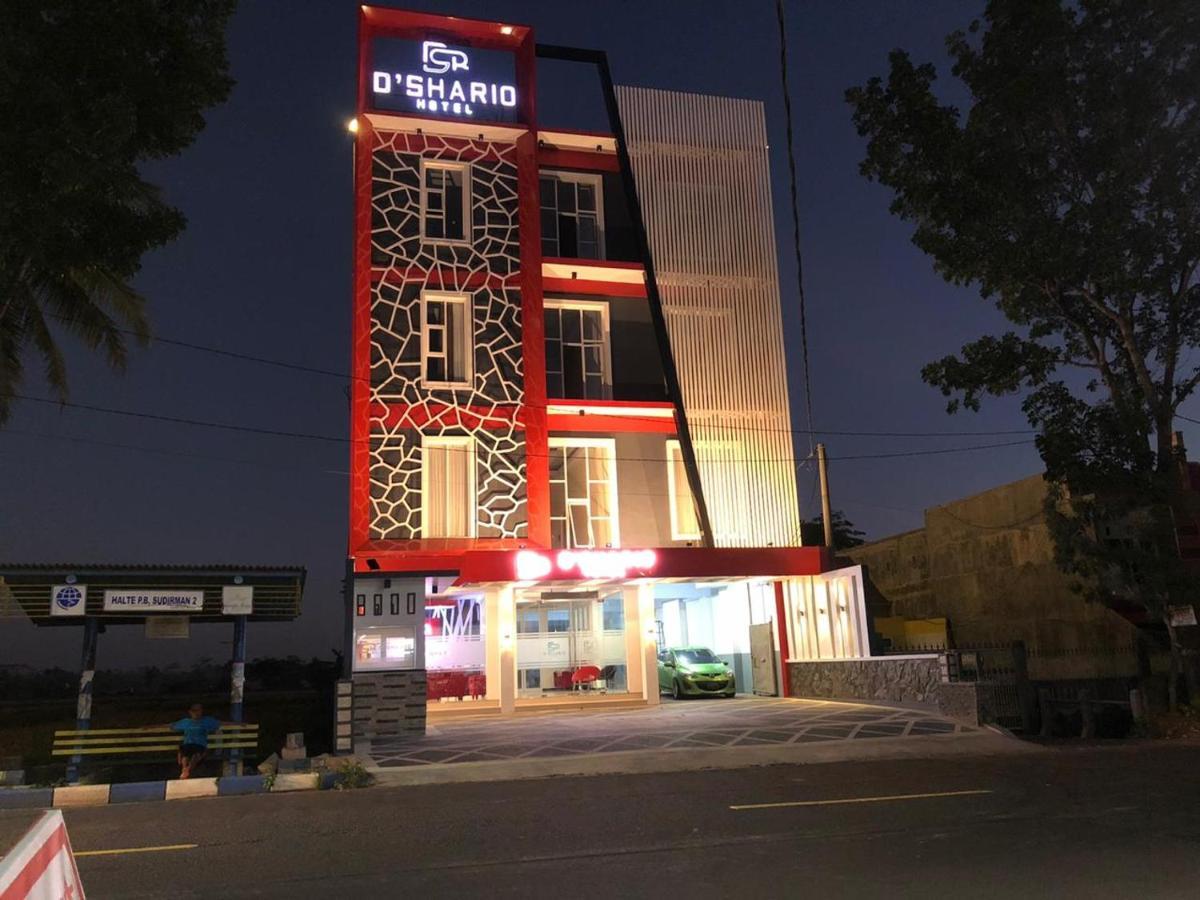 D'Shario Hotel Kepanjen Malang Exterior foto