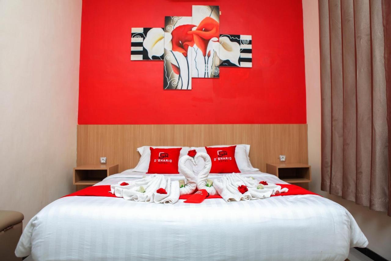 D'Shario Hotel Kepanjen Malang Exterior foto